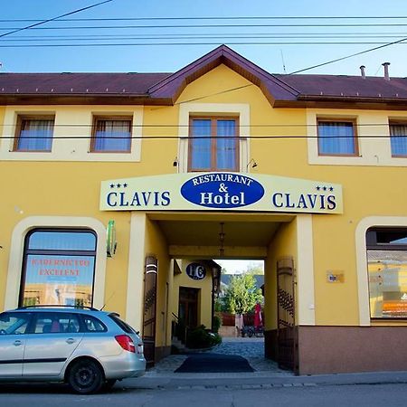 Hotel Clavis Lučenec Esterno foto
