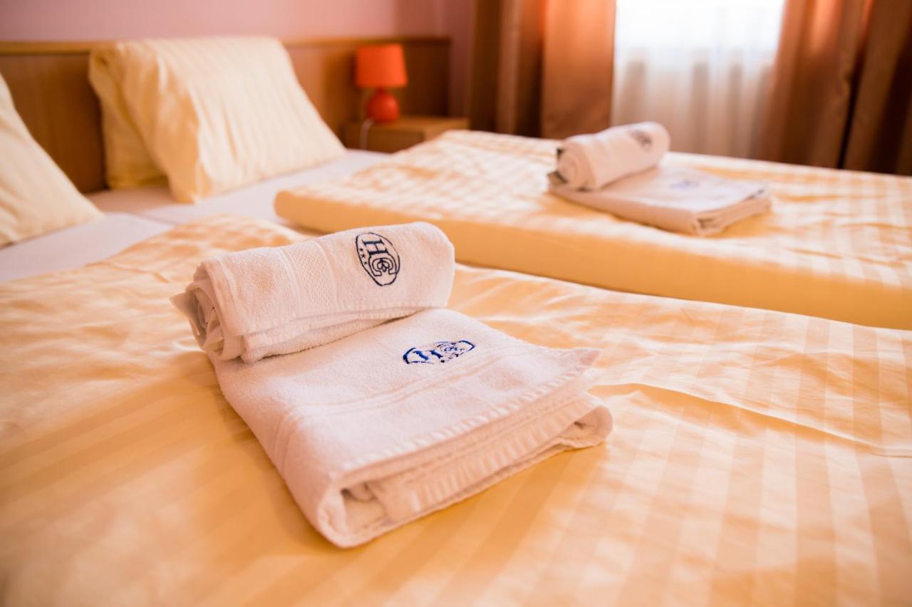 Hotel Clavis Lučenec Esterno foto