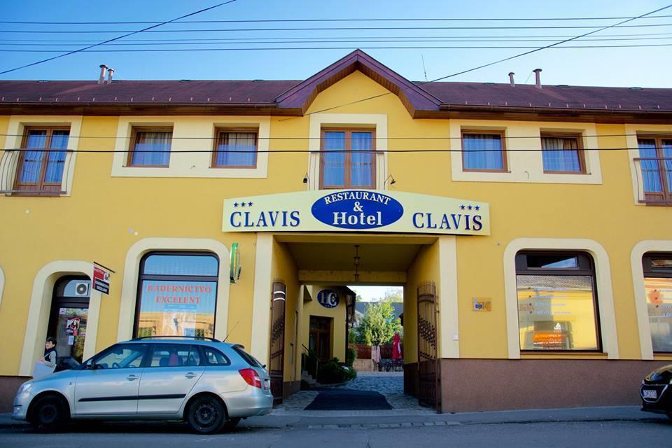 Hotel Clavis Lučenec Esterno foto