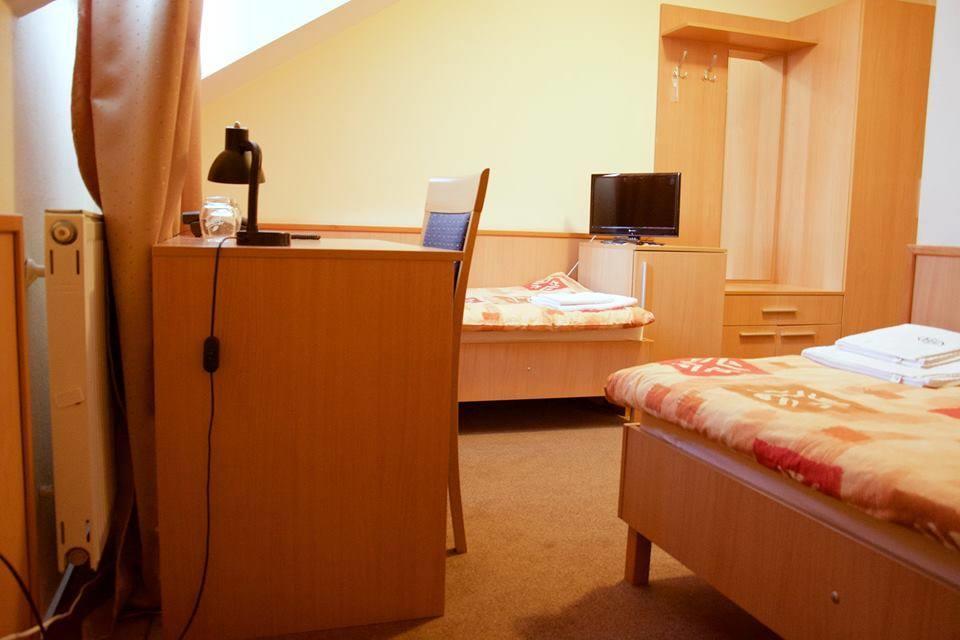 Hotel Clavis Lučenec Esterno foto